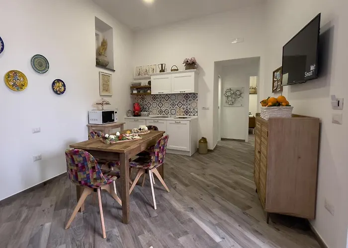 Emma Dimore * Castellammare di Stabia